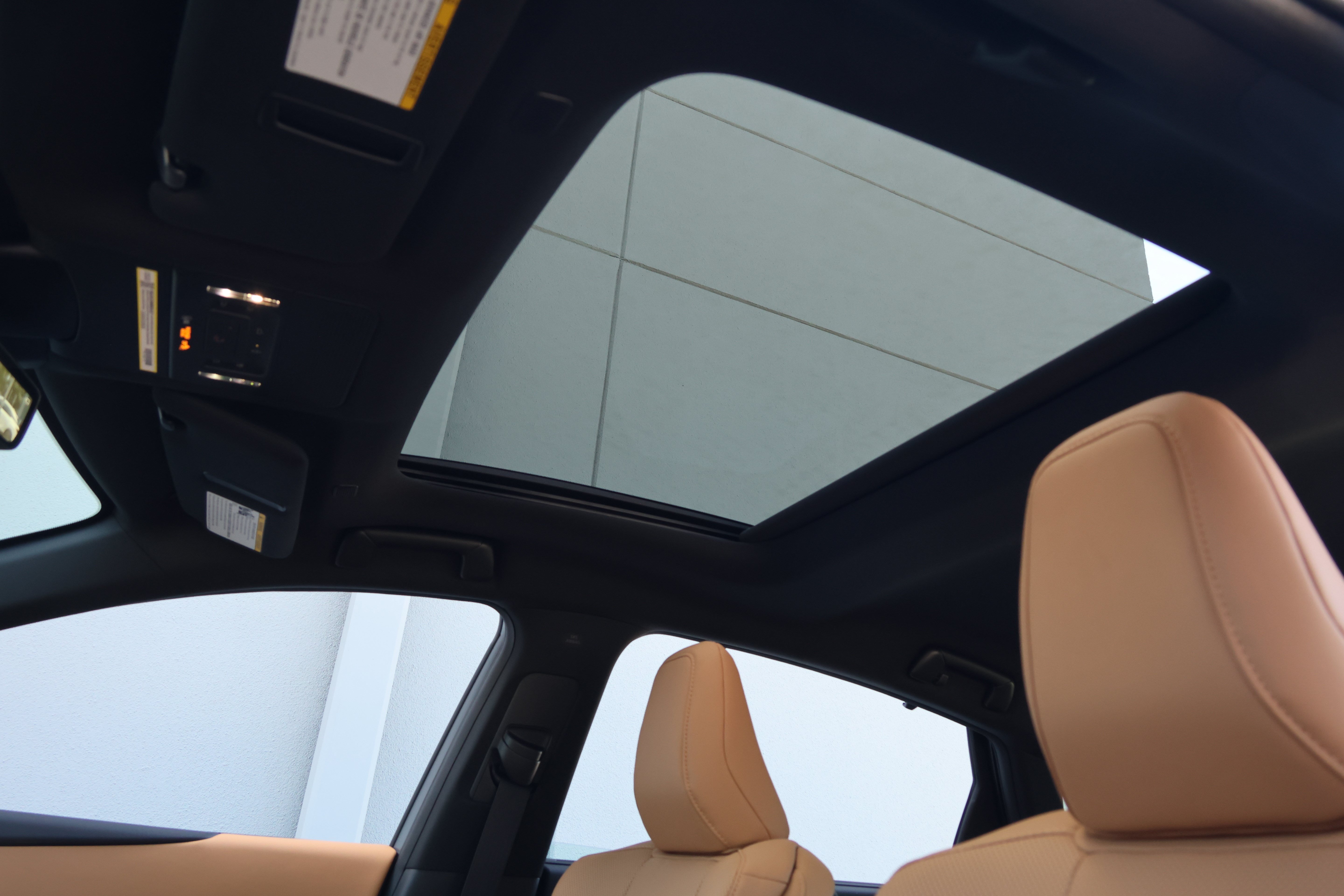 New 2026 Lexus ES 350e w/ Accessory Package (Z1) FWD image 32