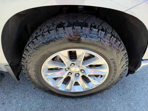 Used 2021 Chevrolet Silverado 1500 LTZ AWD/4WD image 42