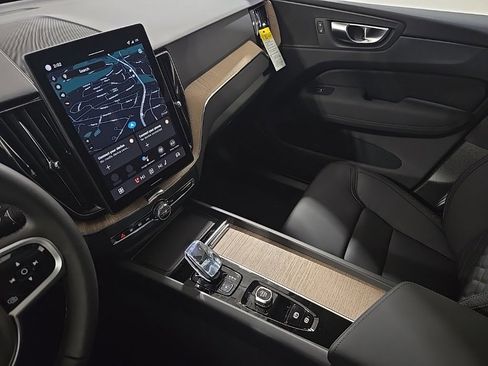 New 2026 Volvo XC60 B5 Plus w/ Protection Package Premier image 11