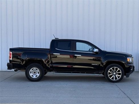Used 2020 GMC Canyon Denali image 3