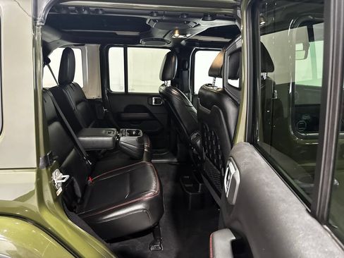 Used 2021 Jeep Wrangler Unlimited Rubicon w/ Uconnect 4C Nav & Sound Group AWD/4WD image 26