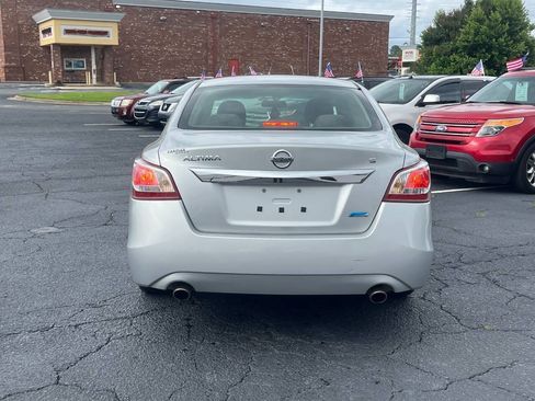 Used 2013 Nissan Altima 2.5 S FWD image 6