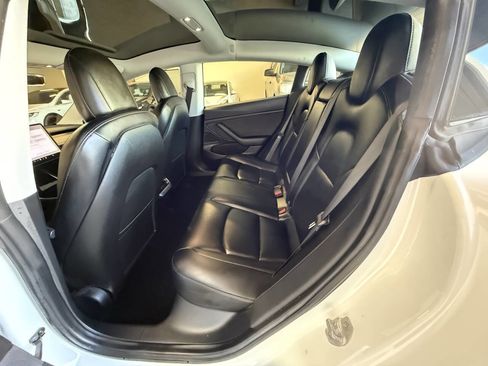 Used 2019 Tesla Model 3 Long Range image 21