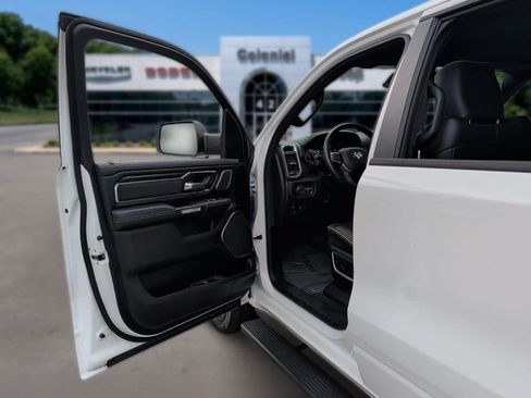 Used 2024 RAM 1500 Laramie AWD/4WD image 12
