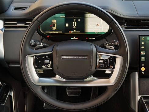 New 2025 Land Rover Range Rover Long Wheelbase SE image 16