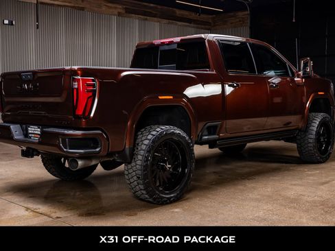 Used 2024 GMC Sierra 2500 Denali Ultimate image 10