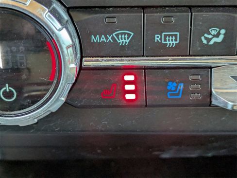 Used 2022 Ford F250 Lariat w/ Lariat Value Package image 28