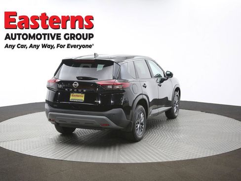 Used 2023 Nissan Rogue S image 39