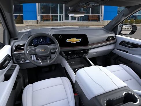 New 2026 Chevrolet Suburban Premier AWD/4WD image 15