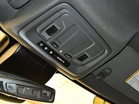 Used 2022 GMC Sierra 1500 Elevation image 28