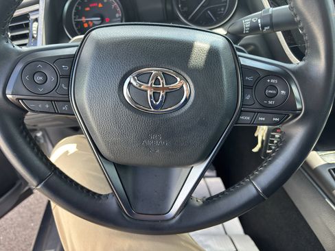Used 2023 Toyota Camry SE FWD image 8