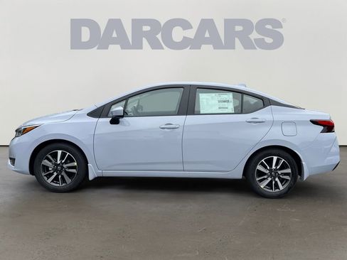 Used 2025 Nissan Versa SV w/ Trunk Package image 4