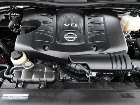 Used 2024 Nissan Armada SL w/ Captain's Chairs Package image 23