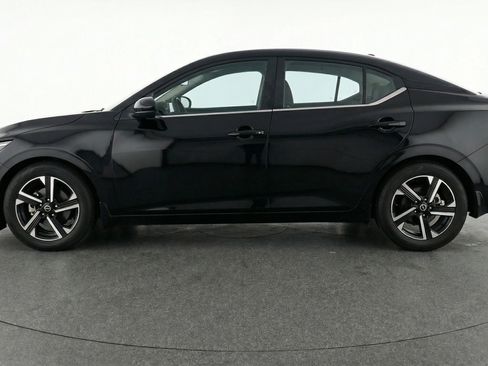 Used 2025 Nissan Sentra SV image 5