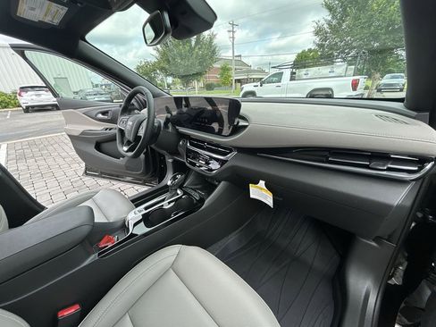 New 2025 Buick Envista Avenir image 29