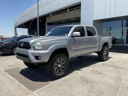 Used 2015 Toyota Tacoma PreRunner w/ TRD Sport Package RWD image 2