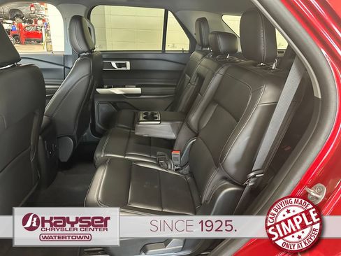 Used 2023 Ford Explorer XLT w/ Equipment Group 202A AWD/4WD image 37