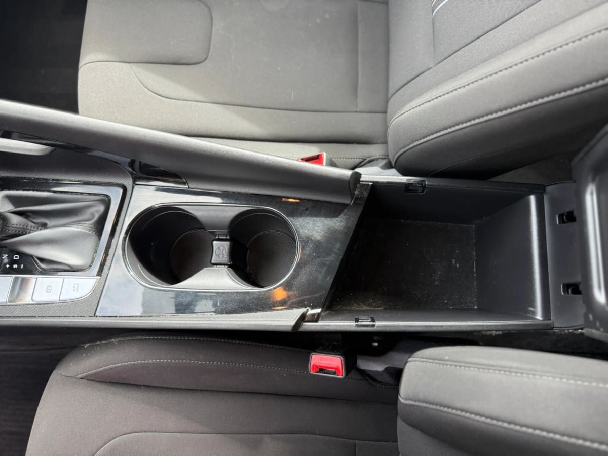 Used 2023 Hyundai Elantra SEL w/ Convenience Package FWD image 31