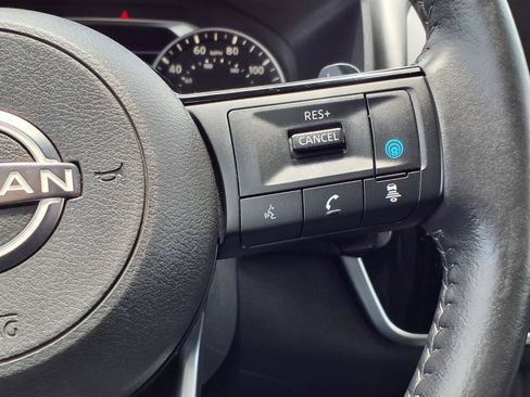 Used 2023 Nissan Rogue SV w/ SV Premium Package FWD image 19