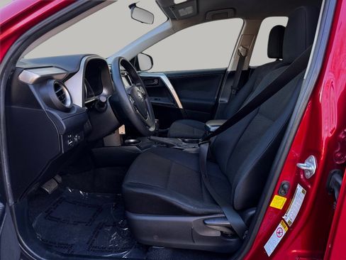 Used 2014 Toyota RAV4 LE image 16