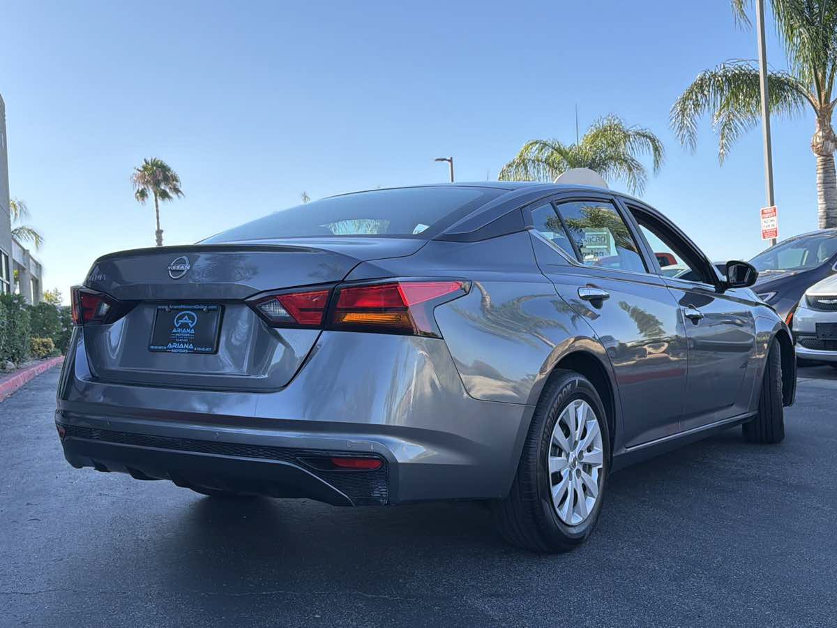 Used 2024 Nissan Altima 2.5 S FWD image 4