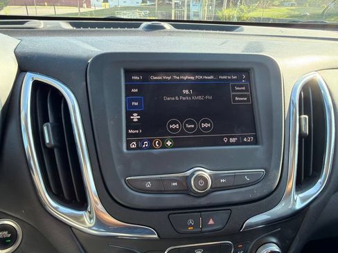 Used 2024 Chevrolet Equinox LT FWD image 14