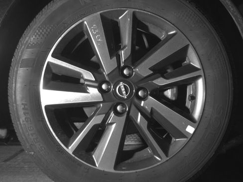 Used 2025 Nissan Versa SV image 13