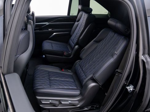 New 2025 Cadillac Escalade IQ Luxury 1 image 17