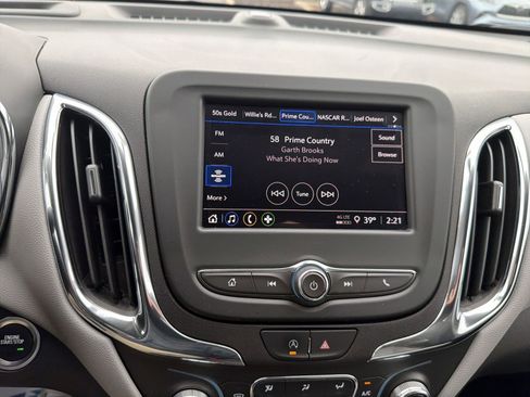 Used 2023 Chevrolet Equinox LT image 13