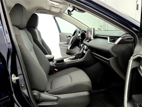 Certified 2023 Toyota RAV4 XLE image 29