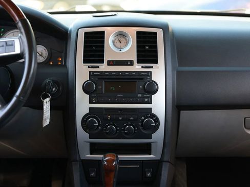 Used 2007 Chrysler 300 C image 35