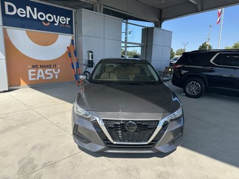 Used 2022 Nissan Sentra SV w/ SV Premium Package image 2