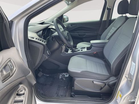 Used 2017 Ford Escape S FWD image 5