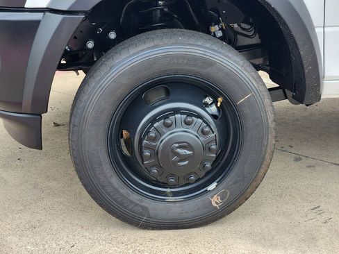 New 2026 RAM 5500 Tradesman AWD/4WD image 10