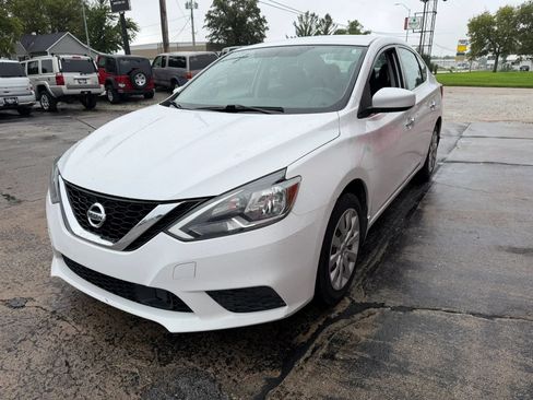 Used 2019 Nissan Sentra S FWD image 4