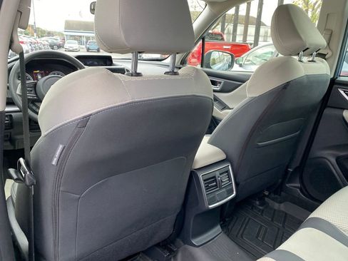 Used 2022 Subaru Forester Premium image 22