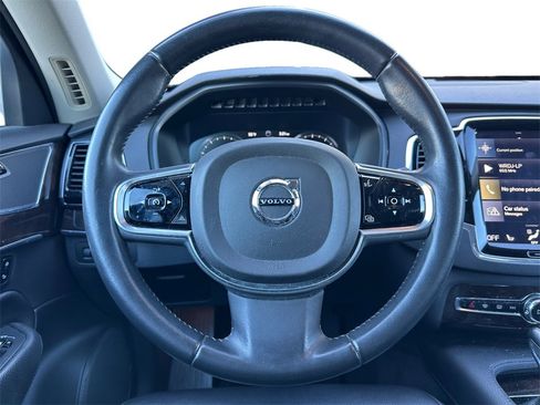 Used 2017 Volvo XC90 T5 Momentum w/ Vision Package image 11