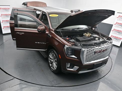 Used 2022 GMC Yukon XL Denali w/ Denali Ultimate Package image 47