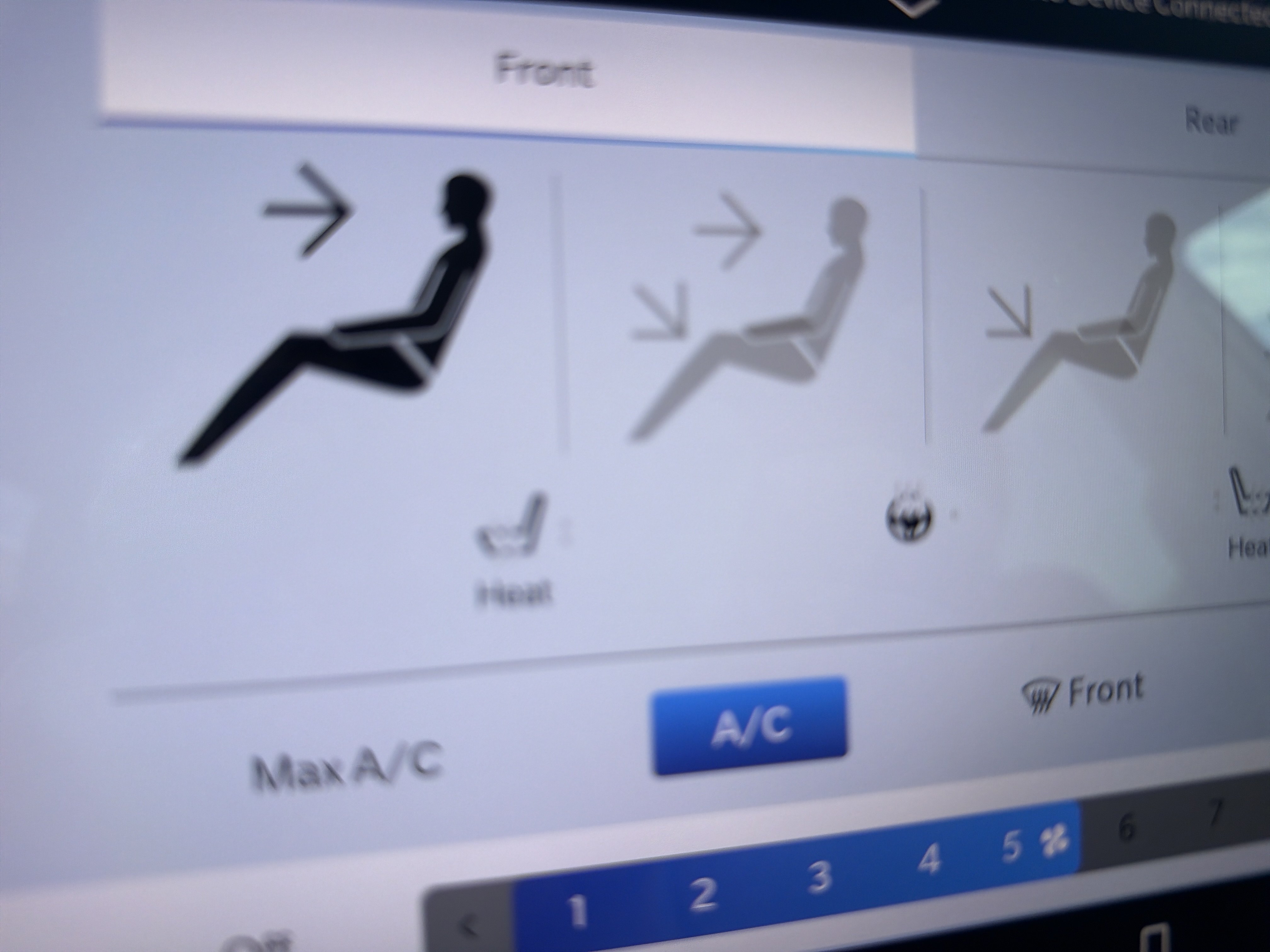 Used 2024 Chrysler Pacifica Limited FWD image 29
