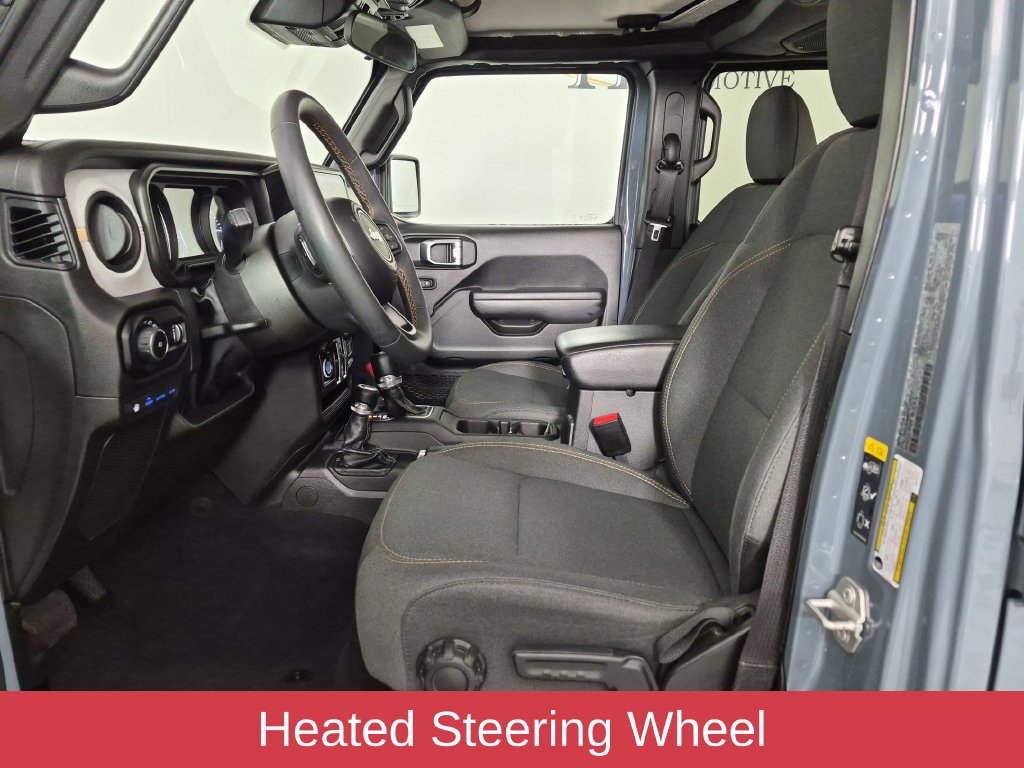 Used 2024 Jeep Wrangler Unlimited w/ Convenience Group AWD/4WD image 14