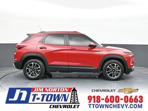 New 2026 Chevrolet TrailBlazer LT w/ Convenience Package image 1