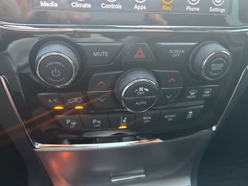 Used 2021 Jeep Grand Cherokee Trailhawk w/ Trailhawk Luxury Group image 45