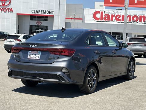 Used 2024 Kia Forte LXS FWD image 8