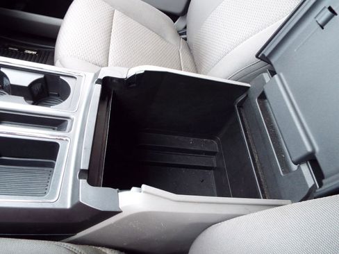 Used 2015 Ford F150 XLT w/ Equipment Group 302A Luxury image 31