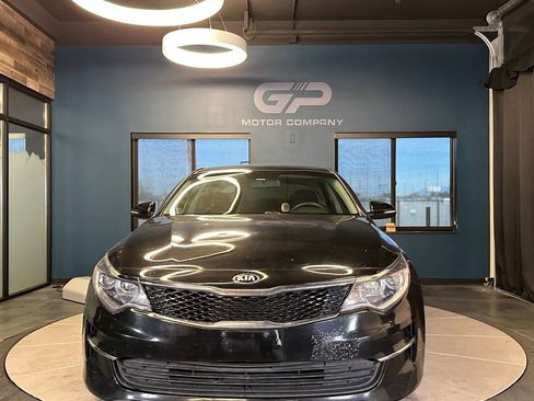 Used 2017 Kia Optima LX image 8