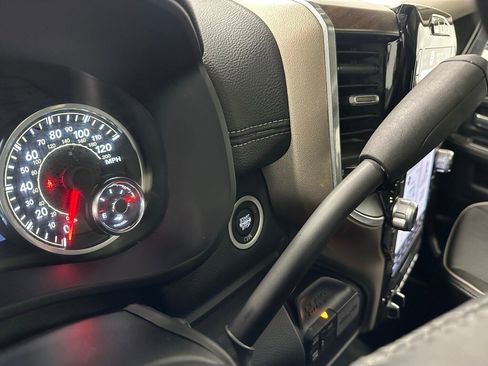 Used 2024 RAM 3500 Laramie image 23
