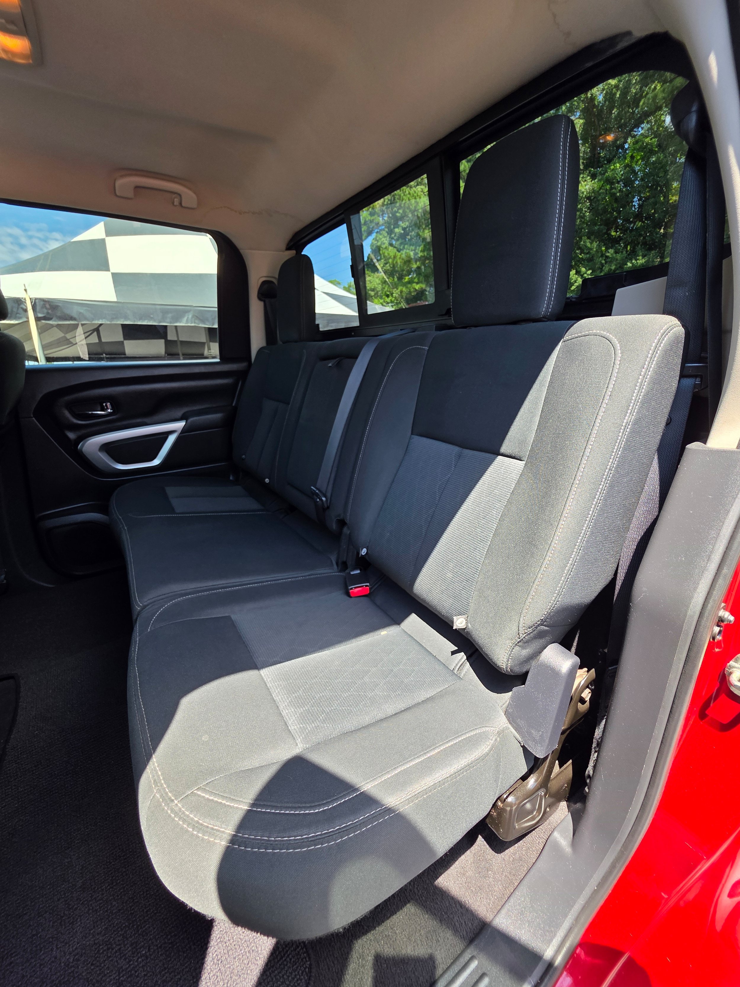 Used 2016 Nissan Titan SV AWD/4WD image 22