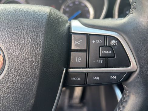 Used 2022 Toyota Highlander XLE FWD image 7