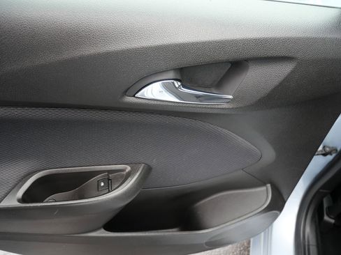 Used 2017 Chevrolet Cruze LT w/ Convenience Package image 24