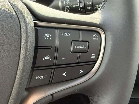 New 2026 Lexus UX 300h AWD image 18